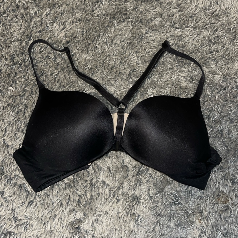 Bra and tan Victoria’s Secret bra